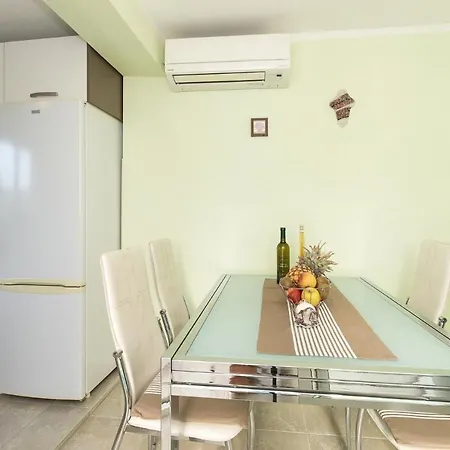 Bruno Apartment